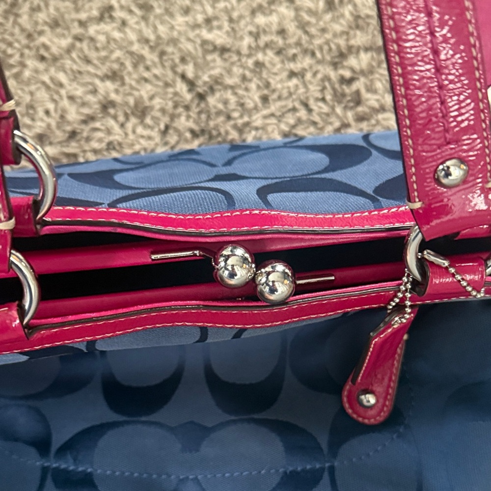 2010 coach bag with kiss lock Stylish Blue and Pink Women's Bag - Picture 3 of 7